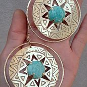 Pluma Blanca . Arts, Crafts, Jewelr, and Design project by Tania Liliana Rodriguez Soto - 03.14.2025