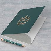 Proyecto Gold. Een project van  Br, ing en identiteit, Kleurentheorie,  Ontwerp,  Design management, Digitaal ontwerp, Redactioneel ontwerp, Grafisch ontwerp, Logo-ontwerp, T, pografie, T y pografisch ontwerp van alopez366 - 14.03.2025