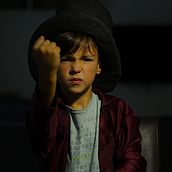 Chicos jugando a lo grande. Photograph, Studio Photograph, Fashion Photograph, and Portrait Photograph project by davidcarretero076 - 03.14.2025