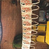 Ecobag. Printing, Screen Printing, Textile Design, and Textile Printing project by Bruna Razera - 03.16.2025