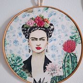Bordado em bastidor decorativo. Criatividade, Tecido, Bordado, e Artesanato projeto de Maruza Gonçalves Martins - 17.03.2025
