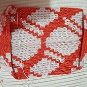 Bolso cuadriculado . Design accesoriu, DIY, Arte din fibre, Design de model și Design textil de Lizbaida Vallés de López - 03.19.2025