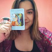 Tarot predictivo y terapéutico evolutivo. Un projet de Réseaux sociaux, Stor , et telling de krystelagec - 24.03.2025