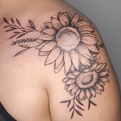Projeto floral com sombreado em pontilhismo. Un progetto di Design di tatuaggi, Illustrazione tradizionale e Illustrazione botanica di Jhennifer Oliveira dos Santos - 25.03.2025