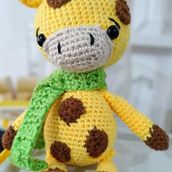 Matilda, la jirafa. Un progetto di Amigurumi, Artigianato, Uncinetto, Textile Design e Design di giocattoli di cristianc.vga - 27.03.2025