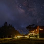 Astrofotografia & Arquitetura. Un proyecto de Fotografía y Fotografía en exteriores de Lise Longo - 30.03.2025