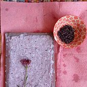 handmade recycled paper. Arts, Crafts, Bookbinding, DIY, Fine Arts, Paper Craft, Stationer, and Design project by Alexandra Seleli - 03.31.2025