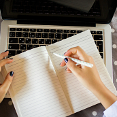 Escribir para vivir. Un progetto di Pubblicità, Comunicazione, Cop, writing, Stor e telling di anayeli_monroy - 03.04.2025