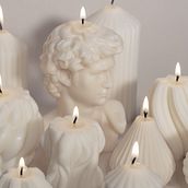 Candle of David. Un projet de Photographie, Photographie de produits, Photographie numérique , et Éclairage photographique de Selváticas - 04.04.2025