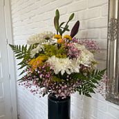 Proyecto final del curso: Bienvenida primavera Ein Projekt aus dem Bereich Dekoration von Innenräumen, DIY, Blumen- und Pflanzendesign, Innendesign, L und schaftsbau von carolgt88 - 06.04.2025