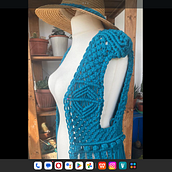 Gilet bohemiien. Un progetto di Artigianato, Design di accessori, Macramè, Fiber Art e Textile Design di Mary Covelli - 08.04.2025