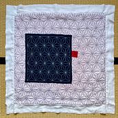 Repairing a pillow-case with sashiko. Un progetto di DIY, Ricamo, Fiber Art, Textile Design, Upc e cling di malachel - 08.04.2025
