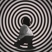 Animación en homenaje a Hitchcock. Un progetto di Motion graphics, Animazione, Cinema, video e TV, Collage, Postproduzione fotografica, Video editing e Postproduzione audiovisiva di Luis Caldas - 14.04.2025