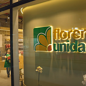 Rebranding Florerías Unidas. Un progetto di Br, ing, Br e identit di Jose Laredo Saavedra - 14.04.2025