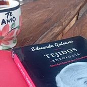 Caminar, conversar y tomar café . Un proyecto de Ilustración digital de tecnologia - 17.04.2025
