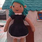 Muñeca personalizada y complementos con una aguja. Arts, Crafts, Crochet, To, Design, Fiber Arts, Amigurumi, and Textile Design project by Elena - 04.27.2025