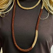 Collana bicolor. Crochet, DIY, Fashion Design, Fiber Arts, Textile Design, Arts, and Crafts project by Stefy - 04.28.2025