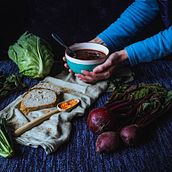 Sopa de beterraba e lentilhas. Food Photograph, Instagram Photograph, Food St, and ling project by fachica - 05.02.2025