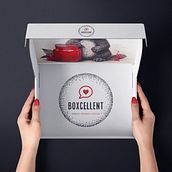 Boxcellent : projet fictif de marque créé avec l'IA. Un proyecto de Creación de Contenido con IA, Estrategia de marca						, Br, ing e Identidad, Inteligencia Artificial y Marketing de Melinda BARBE - 04.05.2025