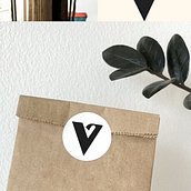 VORZZA. Br, ing, Identit, Design, Graphic Design, and Logo Design project by Eva Carter - 05.05.2025