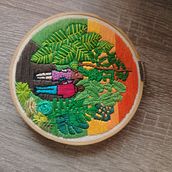 Bordado botánico . Embroider, and Textile Design project by artemisaqm - 05.06.2025