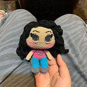 Amigurumis personas tejidas. Katt. Amigurumi, Arts, Crafts, Crochet, Fiber Arts, Textile Design, To, and Design project by Catalina Arévalo - 05.07.2025
