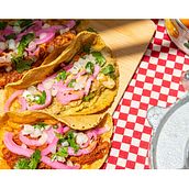 A soul in a taco. Food Photograph, Food St, ling, Lifest, and le Photograph project by Grace Durán - 05.18.2025