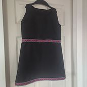 Vestido Mapuche modificado  Ein Projekt aus dem Bereich Erweiterungsentwicklung, H, werk, Botanische Illustration, DIY, Stickerei, Modedesign, Weben, Musterdesign, Nähen, Schnittmuster, Nähen, Textildesign, Upc und cling von Karen Zavaria Sabaria - 18.05.2025