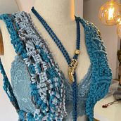 Chaleco Macrame . Arts, Crafts, Accessor, Design, Macramé, Fiber Arts, and Textile Design project by lulurodrig4 - 06.04.2025