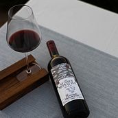 Diseño de Etiqueta - Vino Sunset Monalisa. Un proyecto de Diseño gráfico de Jair Azael Ruiz Ortiz - 10.06.2025