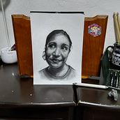 Joe. Un progetto di Belle arti, Disegno, Disegno a matita, Illustrazione tradizionale, Disegno di ritratti, Disegno realistico, Disegno artistico, Bozzetti e Disegno anatomico di allissonchida8 - 10.06.2025