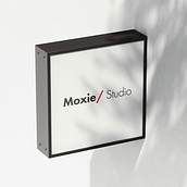Moxie - Identidade visual. Br, ing, Identit, Design, Digital Design, Logo Design, Stationer, and Design project by lorrangdesign - 06.14.2025