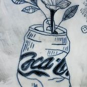 Lata con flores . Tattoo Design project by paola_torres - 06.18.2025