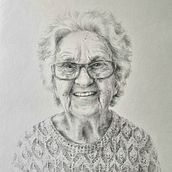 Grandmother. Een project van  Tekening, Traditionele illustratie, Tekening met potlood,  Portrettekening y Realistische tekening van Rasa Narbutaite - 25.06.2025