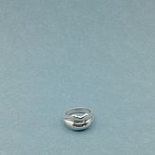 Anello bocca. Un progetto di Design di accessori, Fashion design e Design di gioielli di e_carrara96 - 26.06.2025