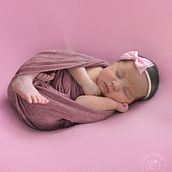 Fotografía Newborn Samantha  . % Karla Ausencia Rodríguez Enríquez tarafından hazırlanan Dijital Fotoğrafçılık, Portre Fotoğrafçılığı, Stüd, Ve o Fotoğrafçılığı projesi - 06.29.2025