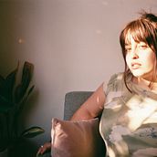 luces suaves de verano. Photograph, Fine-Art Photograph, Portrait Photograph, Photographic Lighting & Interior Photograph project by Rocío Venegas Alcaíno - 07.01.2025
