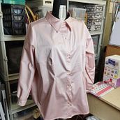 Camicia in stile uomo per donna curvy. Sewing, Fashion Design, and DIY project by Elena Albarello - 07.05.2025