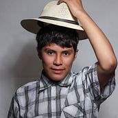 Joven vaquero. Fotografia, Fotografia de estúdio, Fotografia de retrato, Iluminação fotográfica, e Fotografia de interiores projeto de Brigitte Colque Zegarra - 23.07.2025