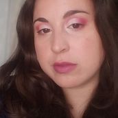 Cut Crease Rosa . % Florencia Alessandrini tarafından hazırlanan Sanat Yönetmenliği, Moda Tasarımı, Moda Fotoğrafçılığı, Ve Film, Video ve TV projesi - 07.28.2025
