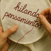 La mujer que bordaba preguntas.. Communication, Cop, writing, Marketing, Content Marketing, Stor, and telling project by Michiko Amano - 07.30.2025