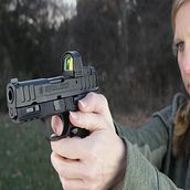 The Best 9mm Pistol for Tactical Use Ein Projekt aus dem Bereich H und werk von Simon Warren - 08.08.2025