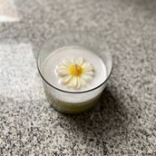 Luz entre petalos. DIY, Interior Design, and Product Design project by Sergio Rueda Vanegas - 08.16.2025