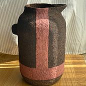 Coffee & Paper: Sculpting a Recycled Vase . % zoeljones tarafından hazırlanan Sanat ve El Sanatları, Seramikler, Dekoras, on, Kendin Yap, Kağıt El Sanatları, Ürün Tasarımı, Ve Geri dönüşüm projesi - 08.19.2025