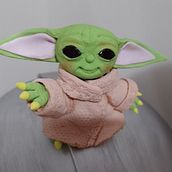Baby Yoda en pasta de azúcar . Un progetto di Decorazione di torte, Design di torte, Decorazioni per torte, Arte commestibile e Fondant di guliana mejia molina - 19.08.2025