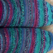 Knitted socks . Un proyecto de Artesanía de Fern - 10.09.2025