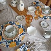 Desayuno especial. Artesanato, Cerâmica e Interiores projeto de Diana Proaño - 22.09.2025