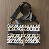 Portafoglio all'uncinetto. Un progetto di Design di accessori, Uncinetto, DIY, Fiber Art, Pattern design e Textile Design di Natalia Contreras - 28.09.2025