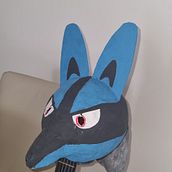Cabeça Pokémon Lucario. Un progetto di Character design, Belle arti, Creatività, Creatività con i bambini e Artigianato di Taiane Dias - 09.10.2025