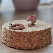 Fox Among Mushrooms. Accessor, Design, Arts, Crafts, Ceramics, Jewelr, and Design project by zsagnes - 10.16.2025